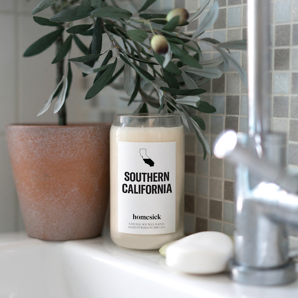 7 Clean and Fragrant Homesick Candles for the Bathroom