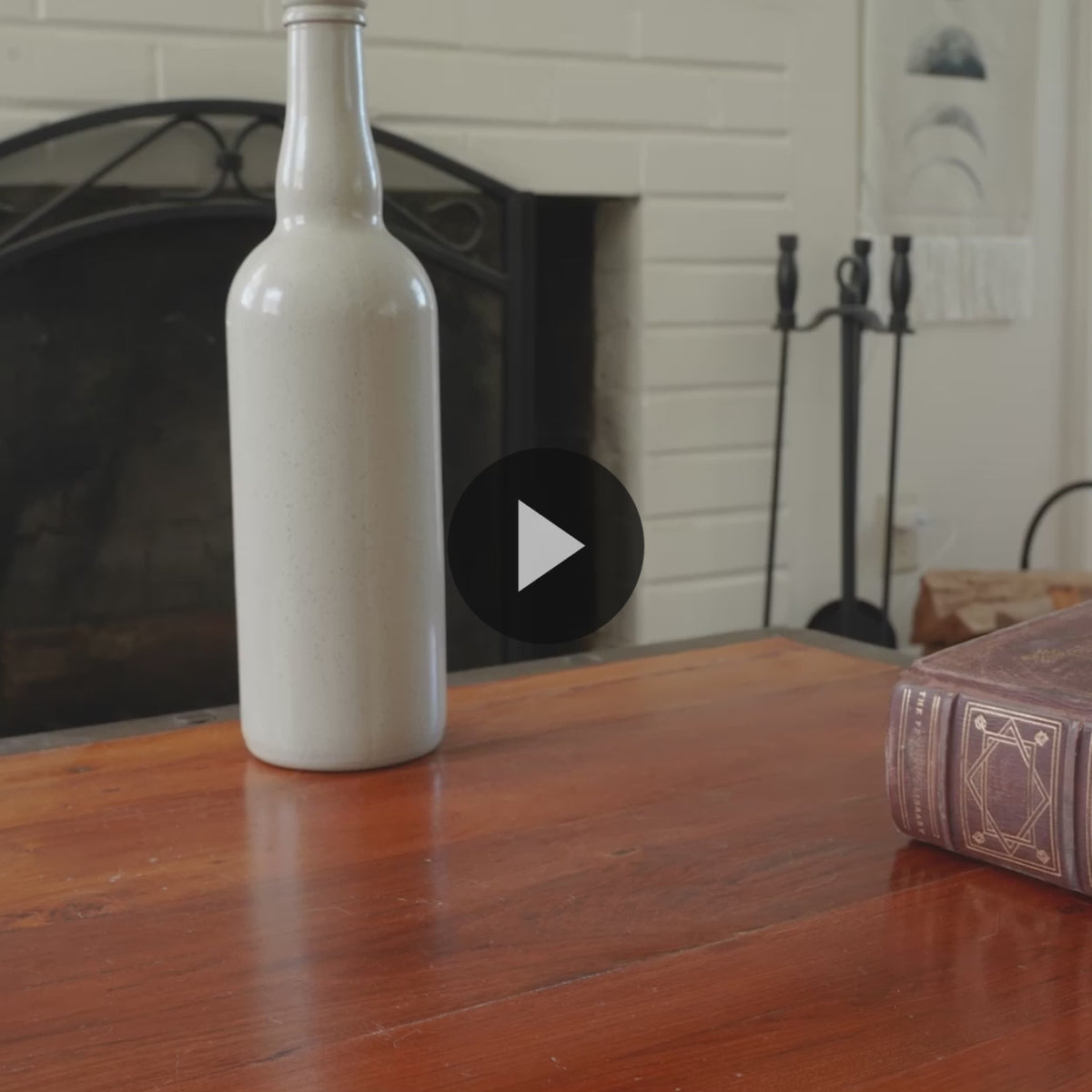 Load video: Harry Potter Hogwarts™ 3-Wick Candle